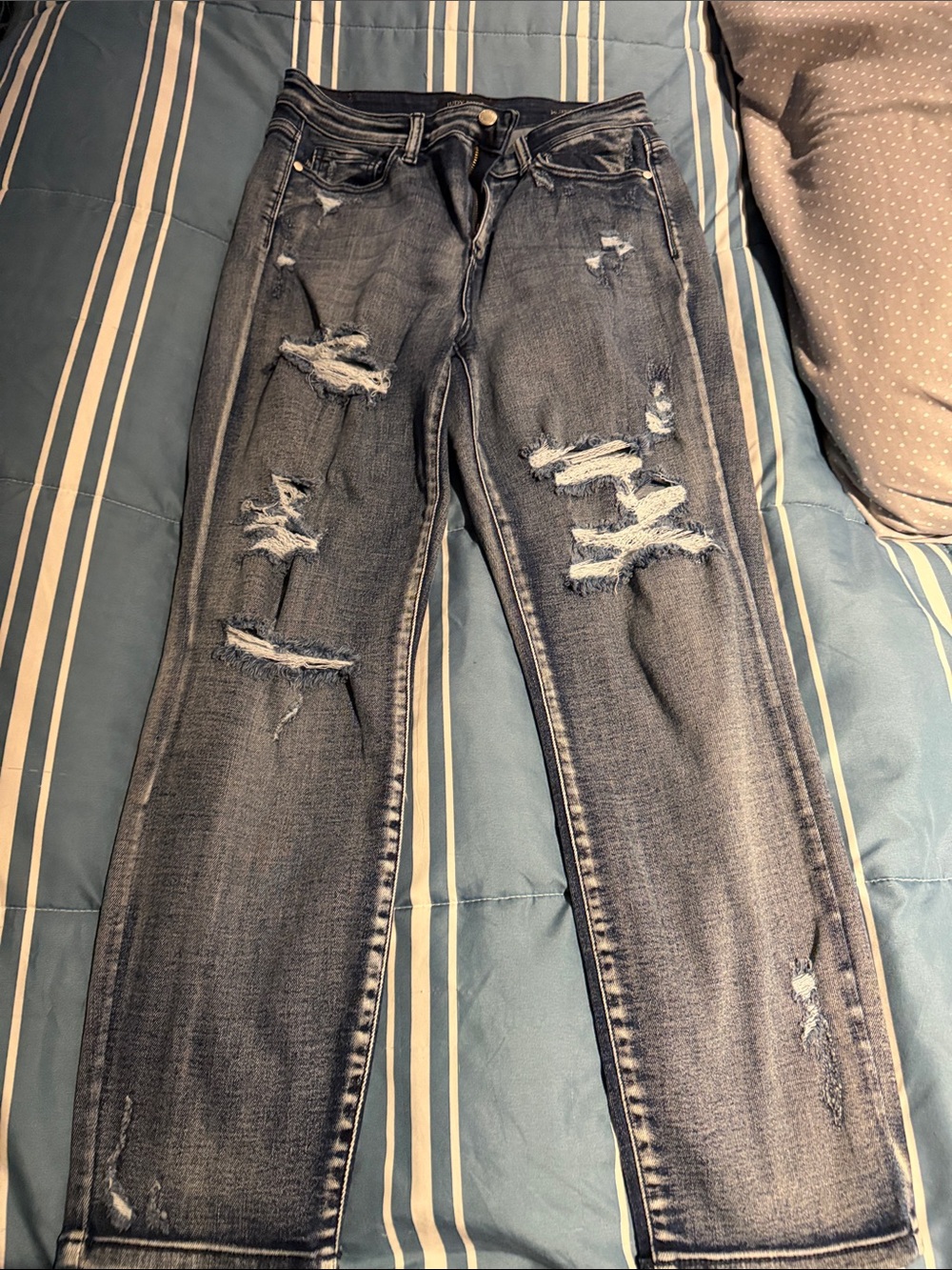 Women's Distressed Dark Gray Washed Jeans